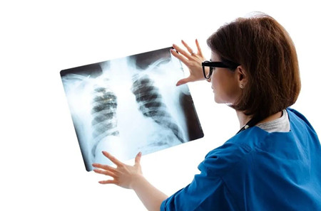 重症“白肺”死亡率高达40%，出现哪些症状可能是“白肺”？